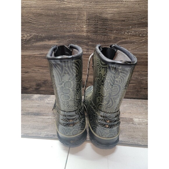 🔴 BOGS Women's 2 Eye Lace Black Batik Rubber Mid Calf Boots Size 7 - Picture 3 of 6